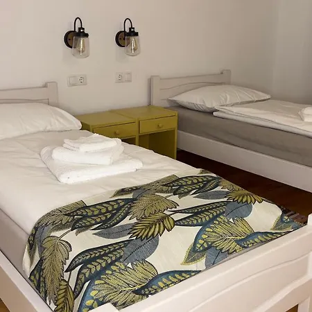 Guest house Vulcan *